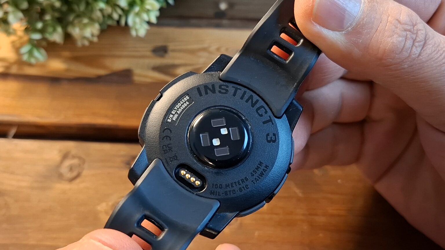 Instinct 3 Sensor Garmin Instinct 3 Test - mehr Flop als Top? - SportuhrenGuru